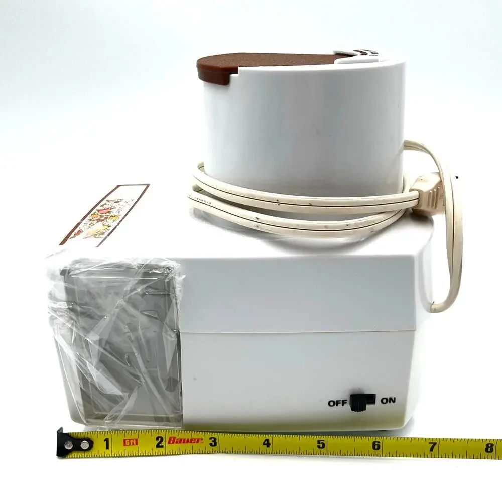 Vintage Robeson RO-701 The Crusher Electric Ice Crusher New In Opened Box 1970s